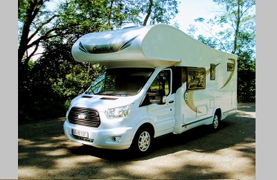 2017 год пробег 36462 км Ford Transit 2 л 170 лс МКПП Разрешенная максимальная масса 3500 кг Мест с ремнями спальных мест 6 Длина ширина высота 719 230 310 см ОБОРУДОВАНИЕ Тент многофункциональное кожаное рулевое колесо Пакет Flash Vip Алюминиевые диски Противотуманные фары Подсветка поворотов Москитная сетка двери Встроенные шторы в кабине Камера заднего вида монитор на зеркале Дизельное отопление обогрев во время движения Большой холодильник объемом 141 л автоматический выбор энергии Кондиционер<br /></noscript>
Круиз контроль Радио USB bluetooth Электрические стеклоподъемники Велосипедная стойка Огнетушитель Разъемы USB<br />
Внутреннее и наружное светодиодное освещение LED