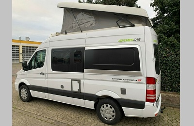 2017 год пробег ВСЕГО 10000 км ОЧЕНЬ МНОГО ОПЦИЙ полный список по запросу Hymer Camper Mercedes Sprinter 163 лс АКПП Разрешенная максимальная масса 3500 кг Мест с ремнями 4 мест спальных 4 Фаркоп Тент Навигационная система Усилитель руля Дополнительное отопление Круиз-контроль Туалет Центральный замок Откидная крыша с макси-кроватью на 2 спальных места Ремонтный комплект Кожаное рулевое колесо Fix and Go с камерой заднего вида Audio 15 Becker Map Pilot arctic white Хромированная решетка радиатора Мини-сейф с ключом Дополнительное маскирующее окно Передний спойлер и задний бампер в цвете корпуса Деревянная решетчатая рама в душе Перегородка Wohnr для багажа Вторая батарея жилой зоны Решетка радиатора хромированная Audio 15 Пакет CSD Mercedes